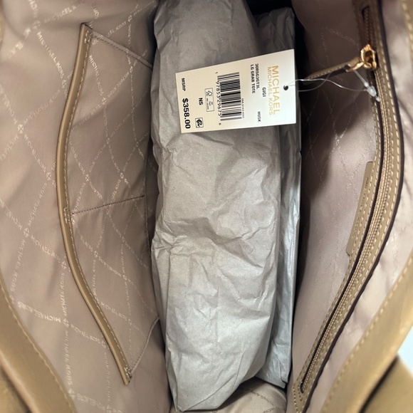 NWT Michael Kors GIgi Large Tote - Picture 5 of 5